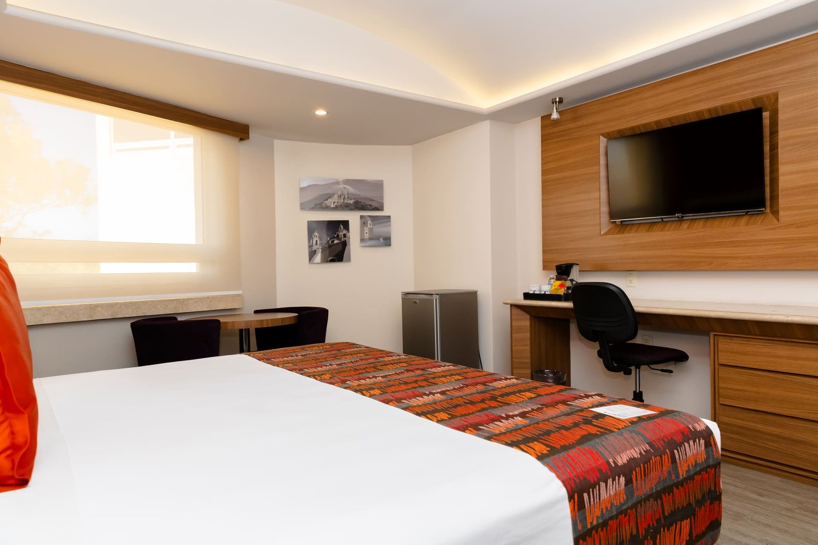 Habitación Lux Sencilla en Hotel JF Grand Puebla, vista general