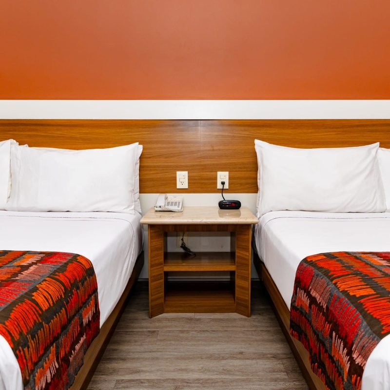 Dos camas queen en Habitación Grand Lux, Hotel JF Grand Puebla